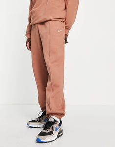 Nike Trend fleece oversized joggers brown