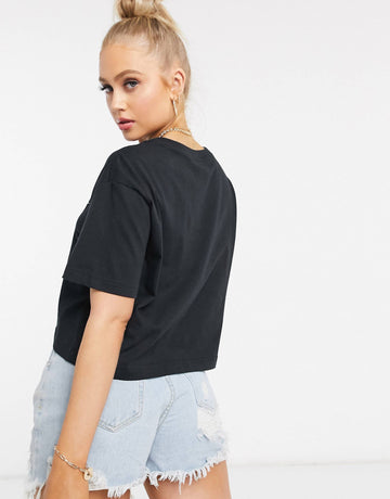 Maicë Nike cropped Futura