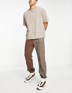 Nike Trend oversized joggers brown