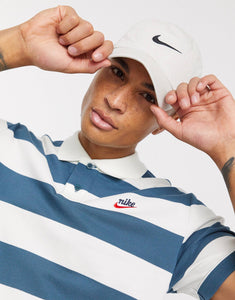 Maicë Nike Heritage Essentials polo