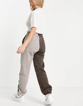 Load image into Gallery viewer, Nike Metallic Swoosh colour block joggers