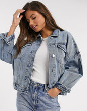 Load image into Gallery viewer, Jakne Denim Stradivarius