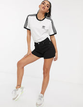 Load image into Gallery viewer, Maicë adidas Originals adicolor