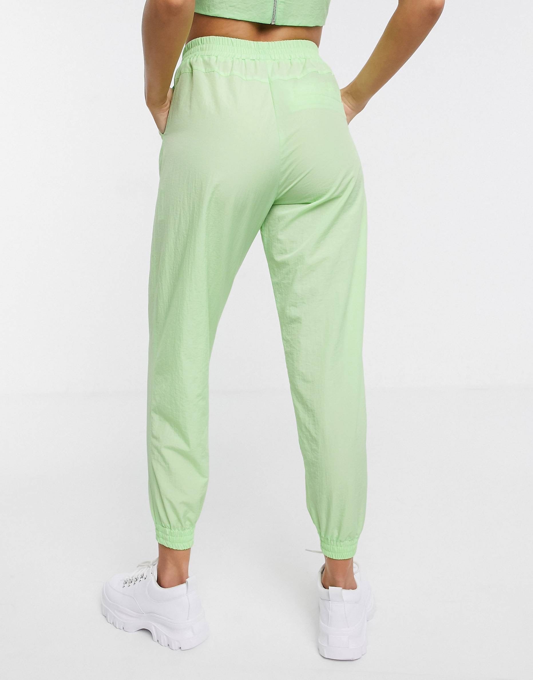 Shell - Trenerka të poshtme