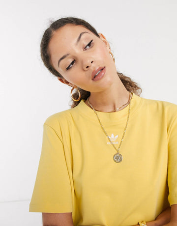 Fustan adidas Originals - Yellow