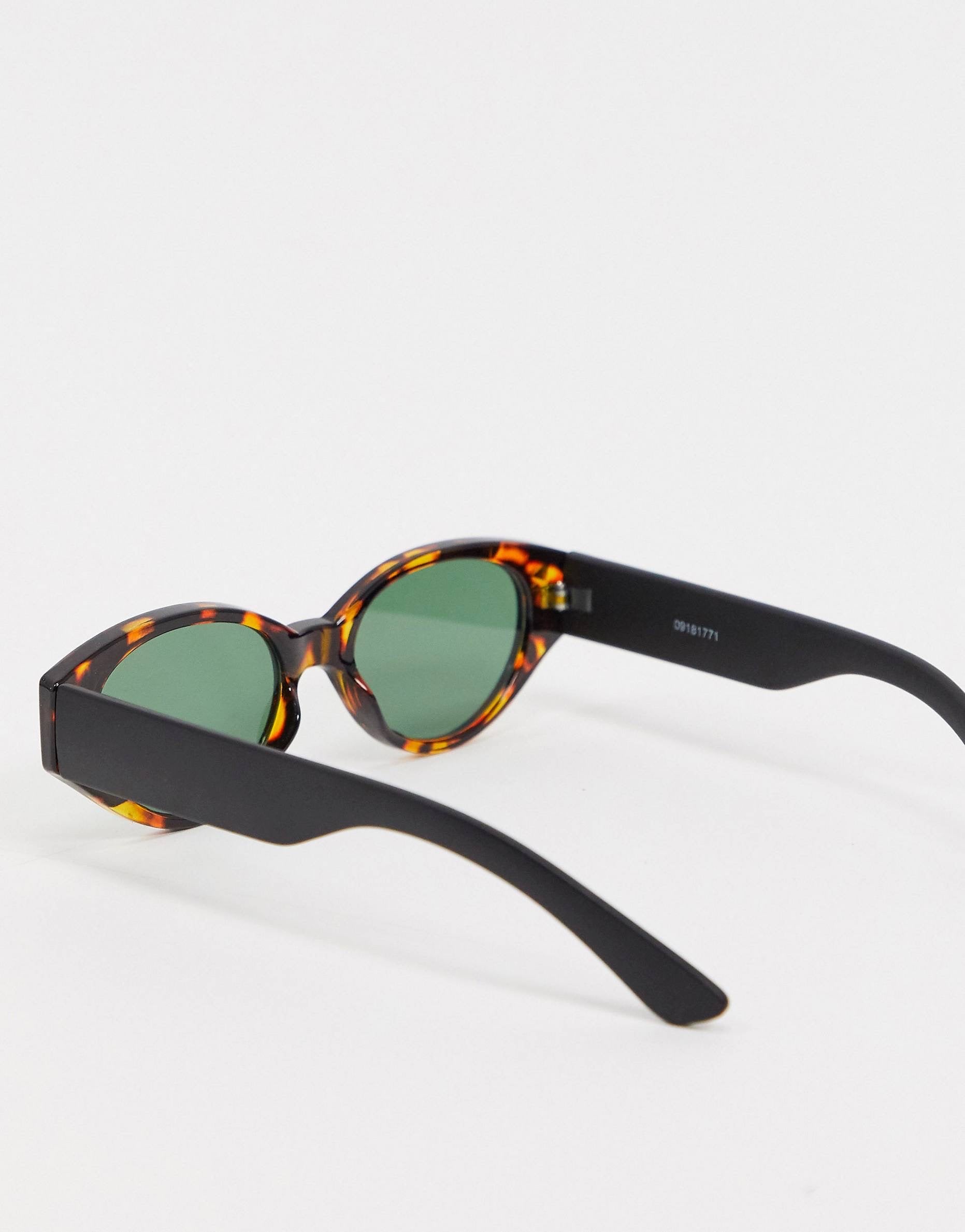 Syza Oval - Matt black arms