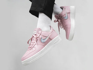 Nike Air Force SE Premium - Pink