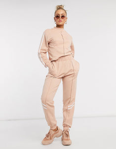 Tracksuit Stripes in putty