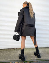 Load image into Gallery viewer, Weekend Collective padded coat black