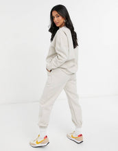 Load image into Gallery viewer, Petite tracksuit oversized in stone