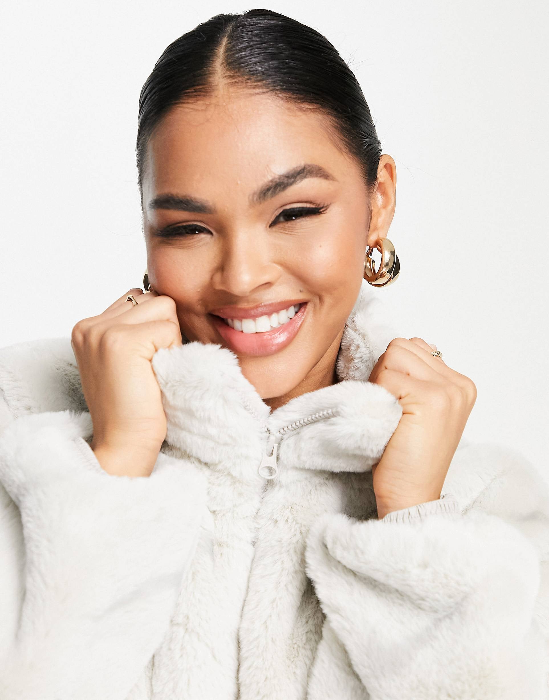 Nike faux fur jacket light bone grey