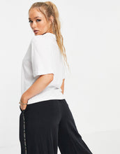 Load image into Gallery viewer, Nike rainbow white