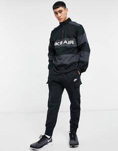 Duks Nike Air half-zip overhead