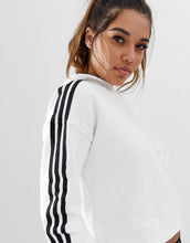 Load image into Gallery viewer, Duks adidas Originals cropped