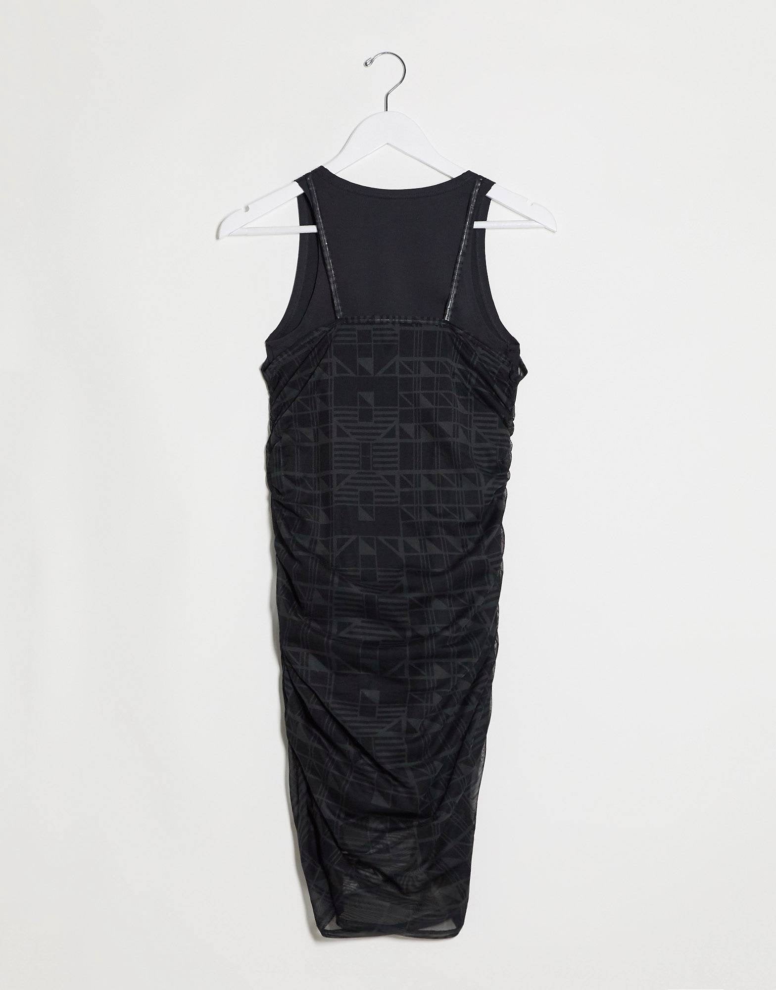 Fustan Nike mesh layer