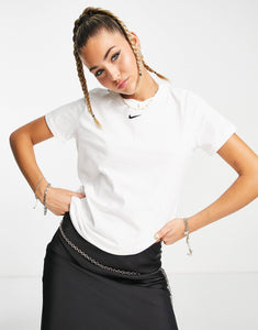 Nike mini swoosh t-shirt white