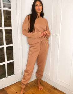 Tracksuit oversized in caramel