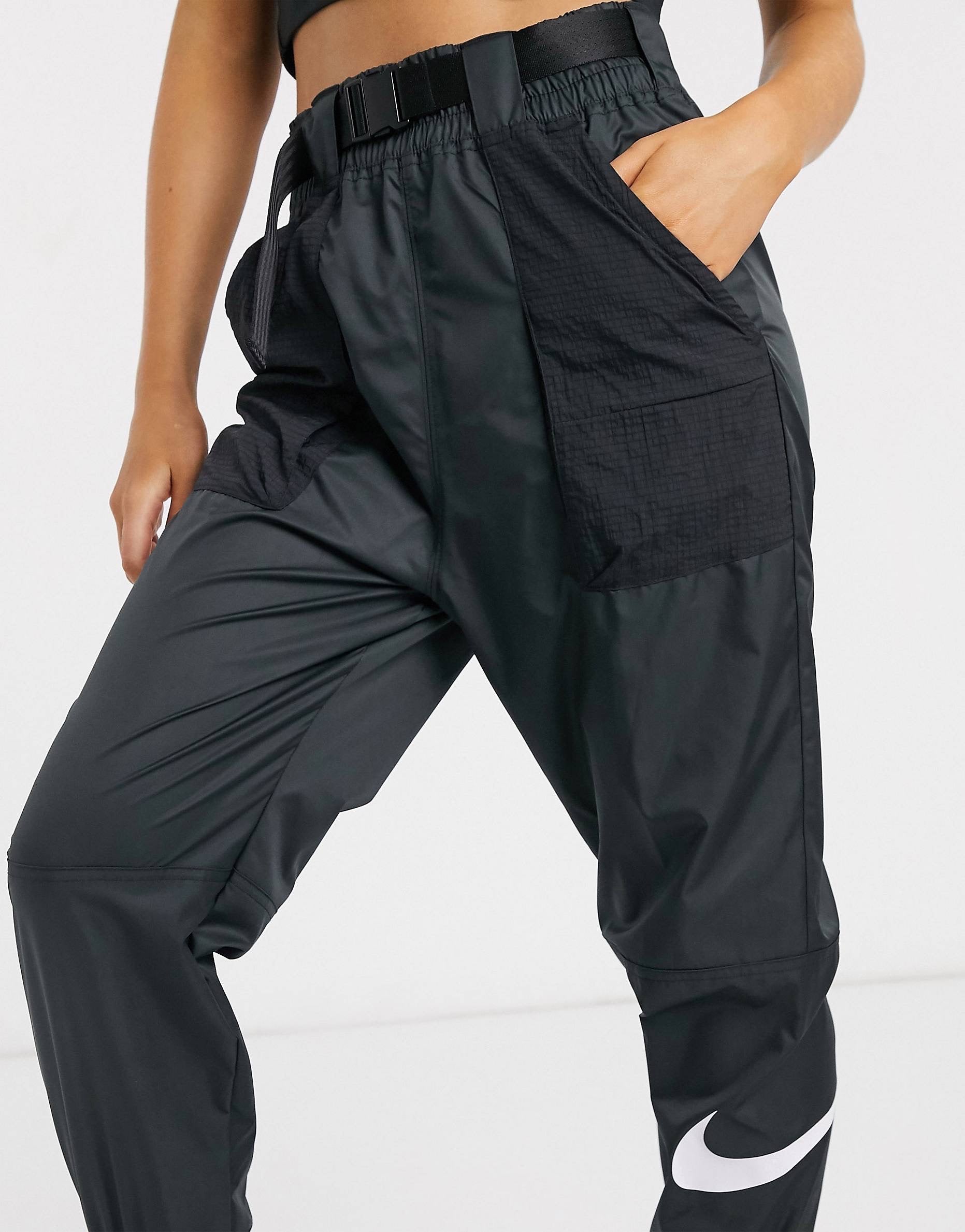 Nike - Cargo Pants