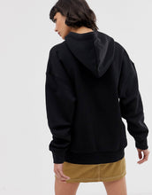 Load image into Gallery viewer, Duks Weekday - Black oversized