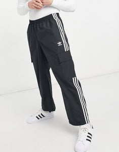 adidas Originals adicolor trousers black