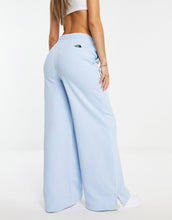 Load image into Gallery viewer, The North Face joggers light blue