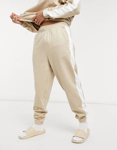 Tracksuit oversized in beige