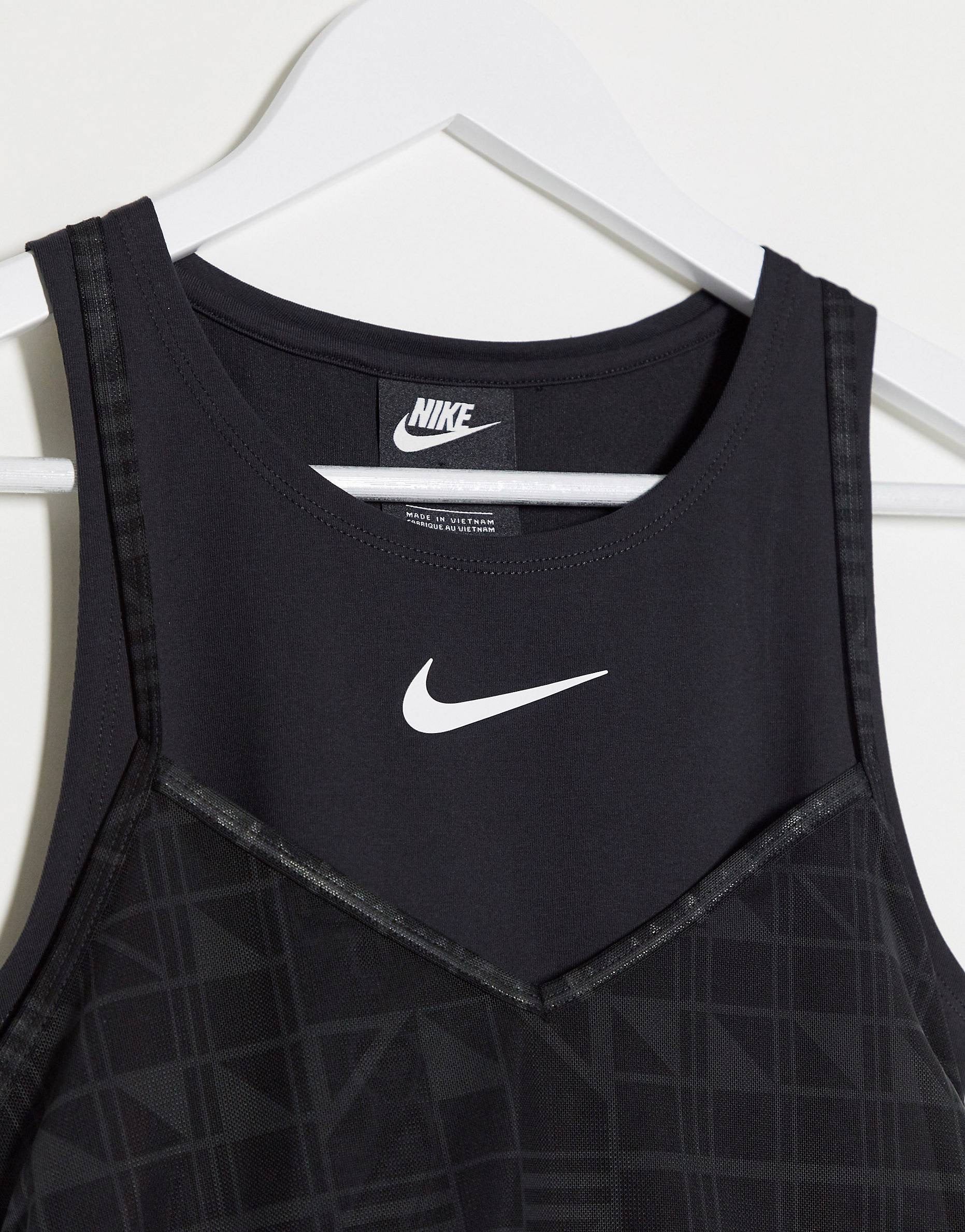 Fustan Nike mesh layer