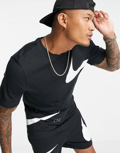 Nike Swoosh t-shirt black