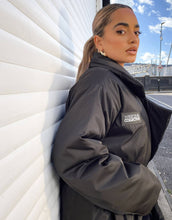 Load image into Gallery viewer, Weekend Collective padded coat black