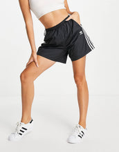 Load image into Gallery viewer, adidas Originals shorts black
