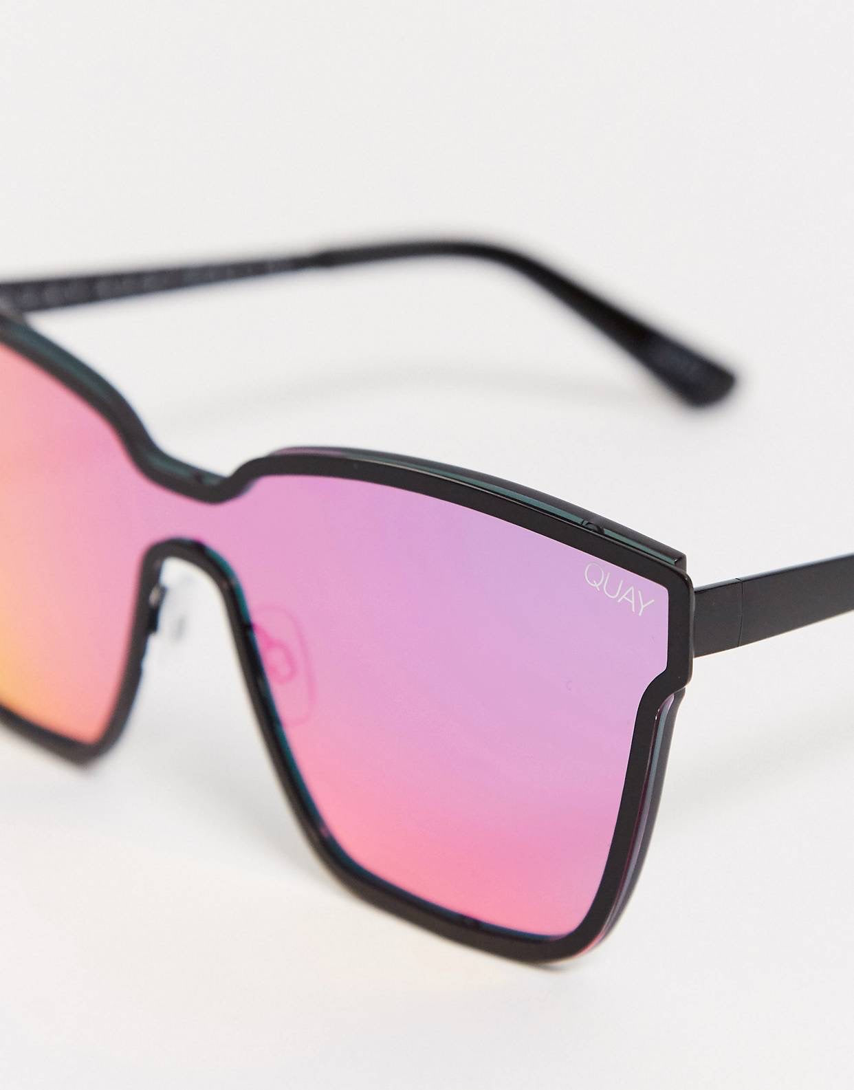 Syze Quay Sporty Style Oversized