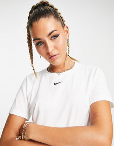 Nike mini swoosh t-shirt white