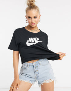 Maicë Nike cropped Futura