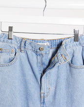 Load image into Gallery viewer, Xhinse Mom Jean - in washed blue