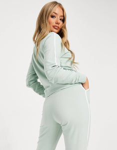 Tracksuit in organic cotgon in sage green