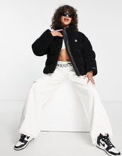 Load image into Gallery viewer, Nike borg padded jacket black