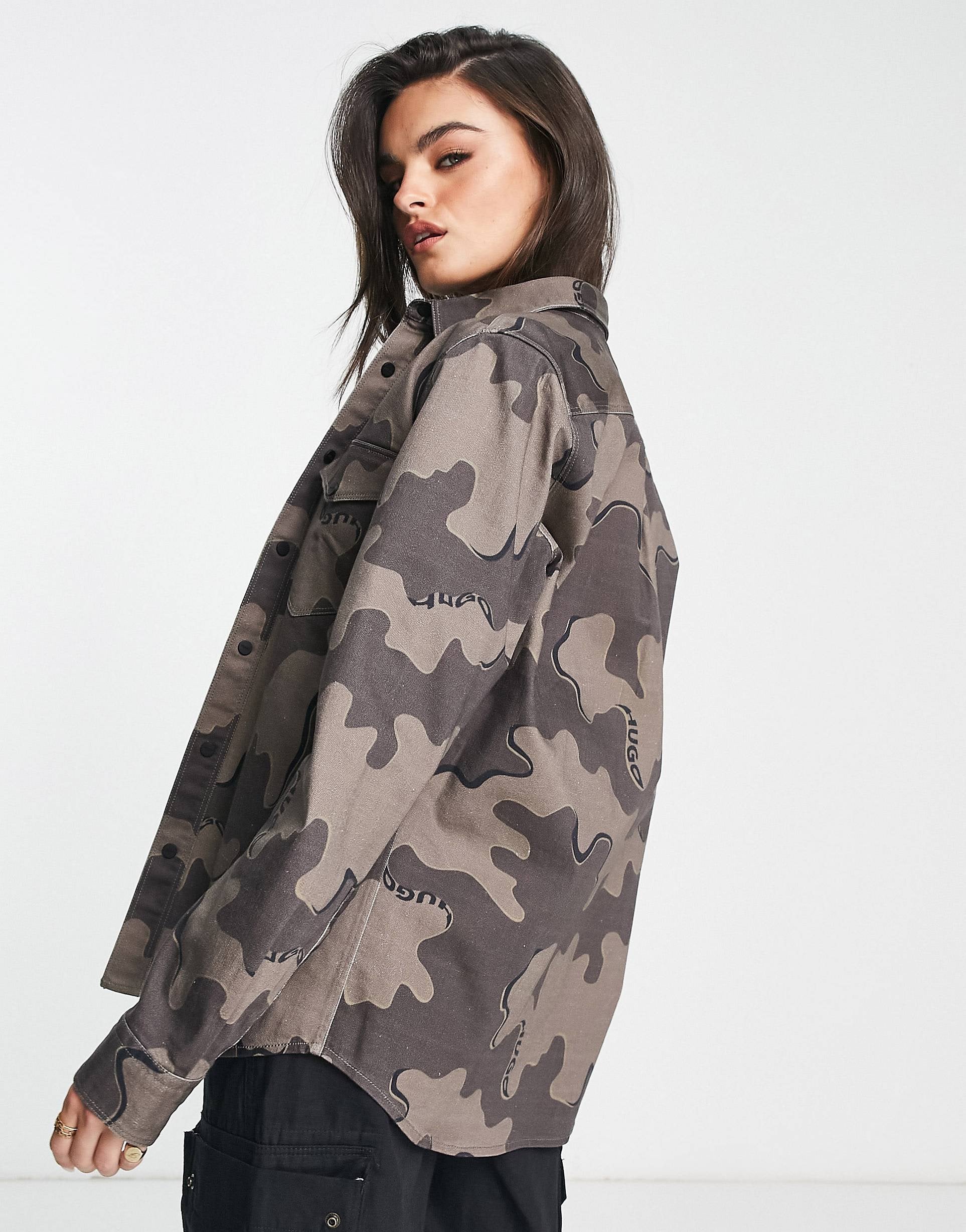 HUGO unisex oversized khaki