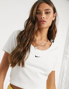 Maicë Nike Essentials - White