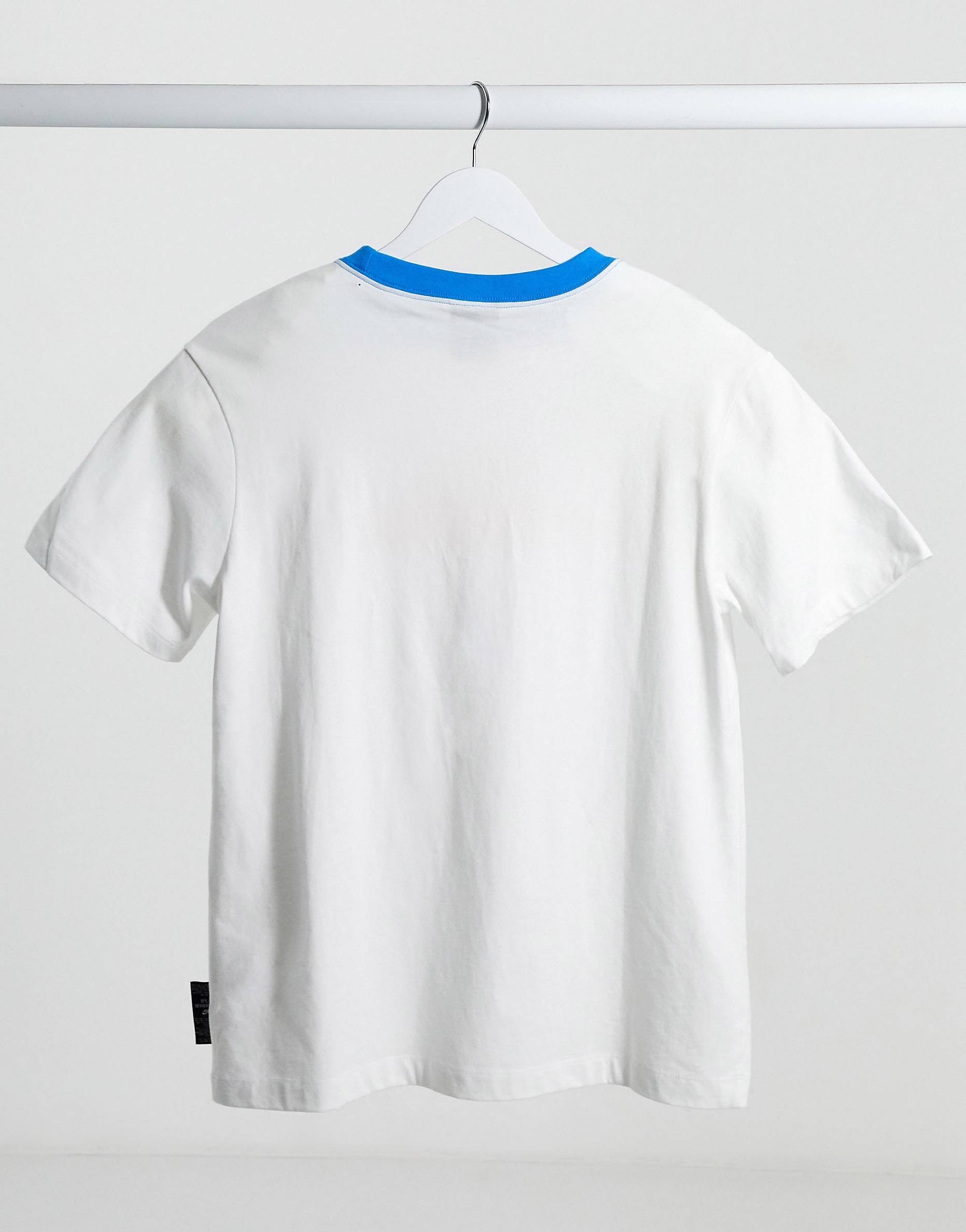 Maicë Nike Revolution