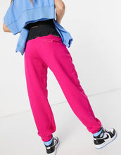 Load image into Gallery viewer, Nike Icon Clashdark pink and black