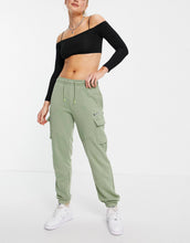Load image into Gallery viewer, Nike Dance cargo pants green