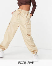 Load image into Gallery viewer, Ellesse woven pant trousers camel