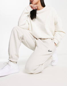 Nike Midi Swoosh joggers orewood brown