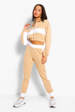 Load image into Gallery viewer, Tracksuit Colour Block Half Zip