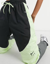 Load image into Gallery viewer, Nike Basketball fly joggers