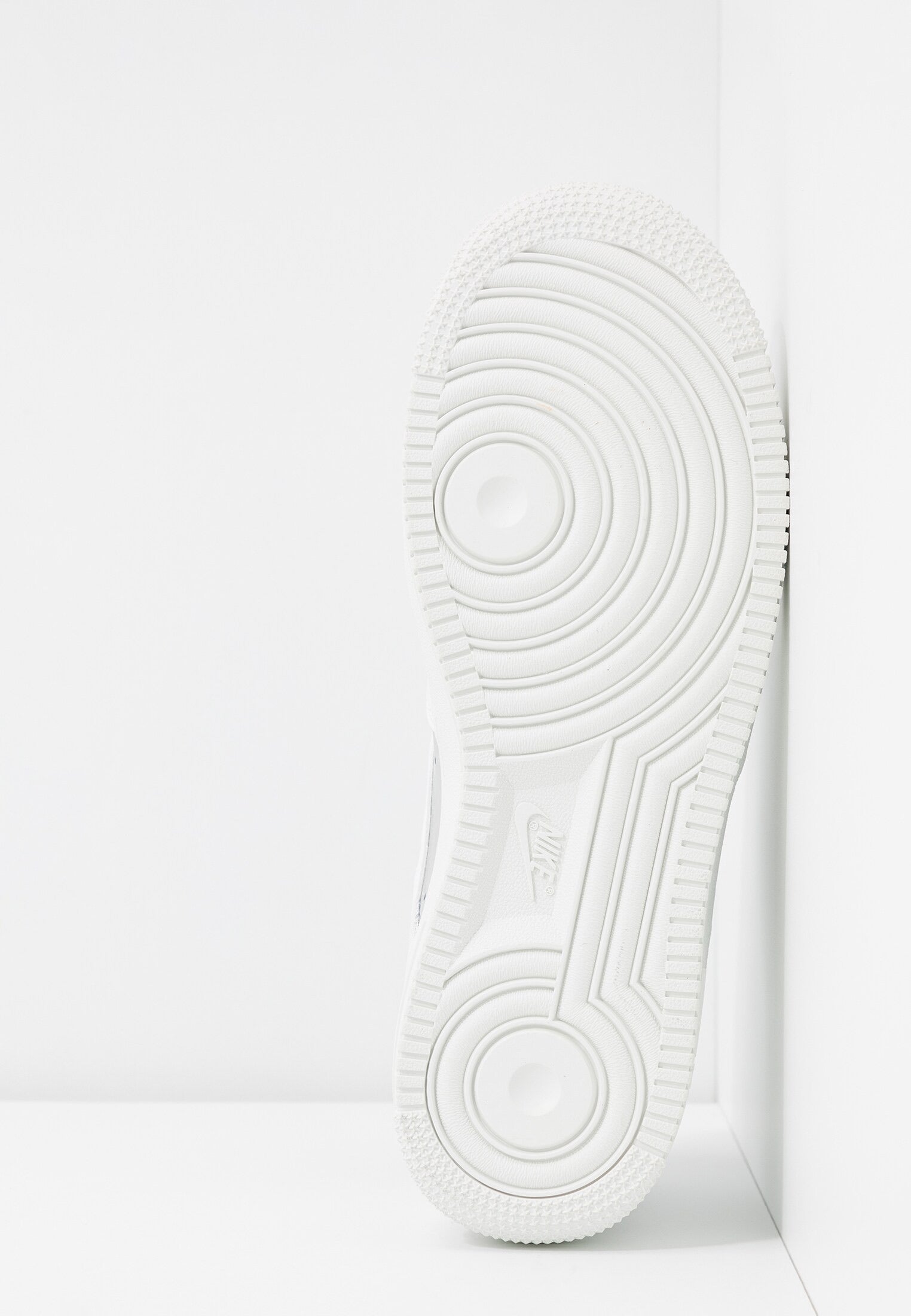 Nike Air Force 1 Metallic Silver