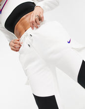 Load image into Gallery viewer, Nike Dance cargo pants