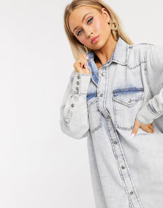 Fustan denim oversized - in lightwash blue