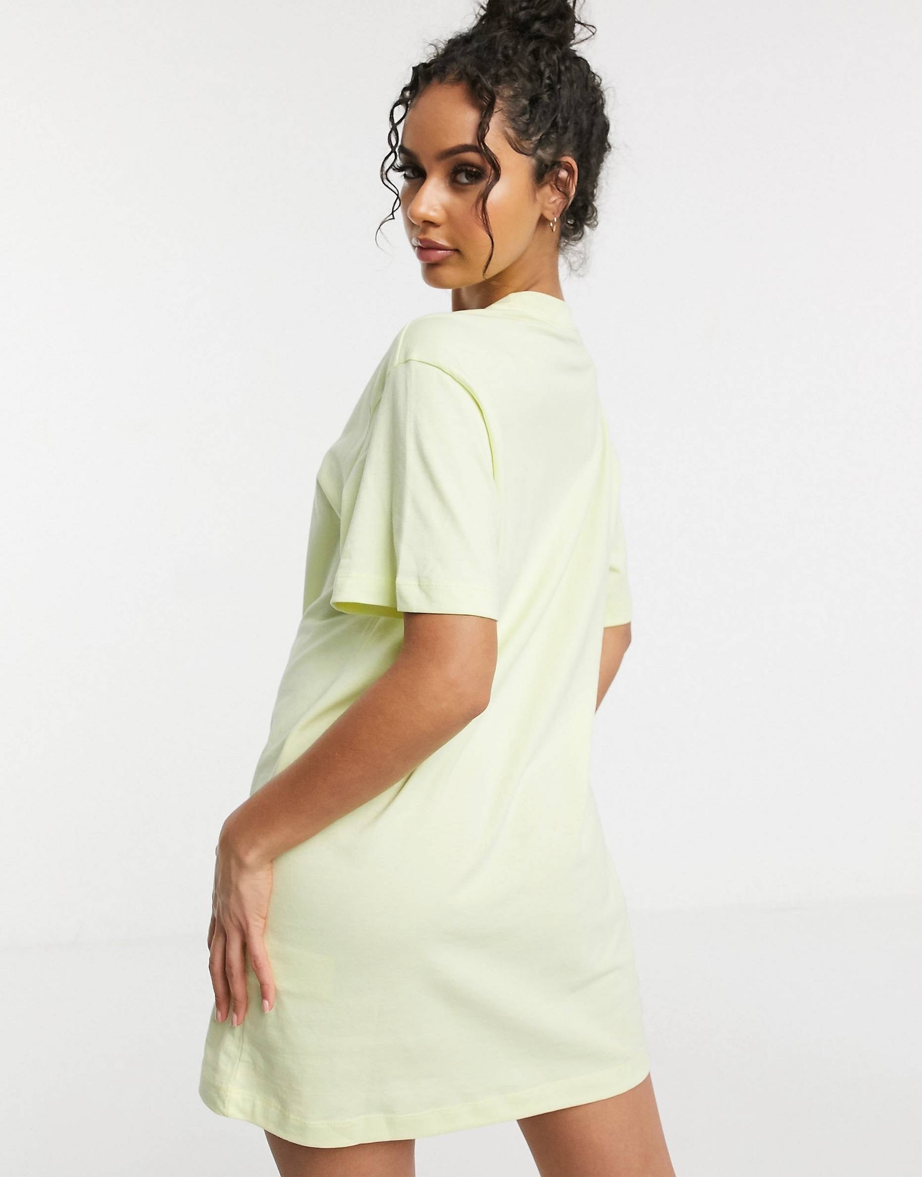 Fustan Nike Swoosh - Yellow