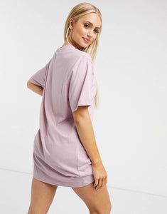 Fustan Nike mini Swoosh oversized in lilac